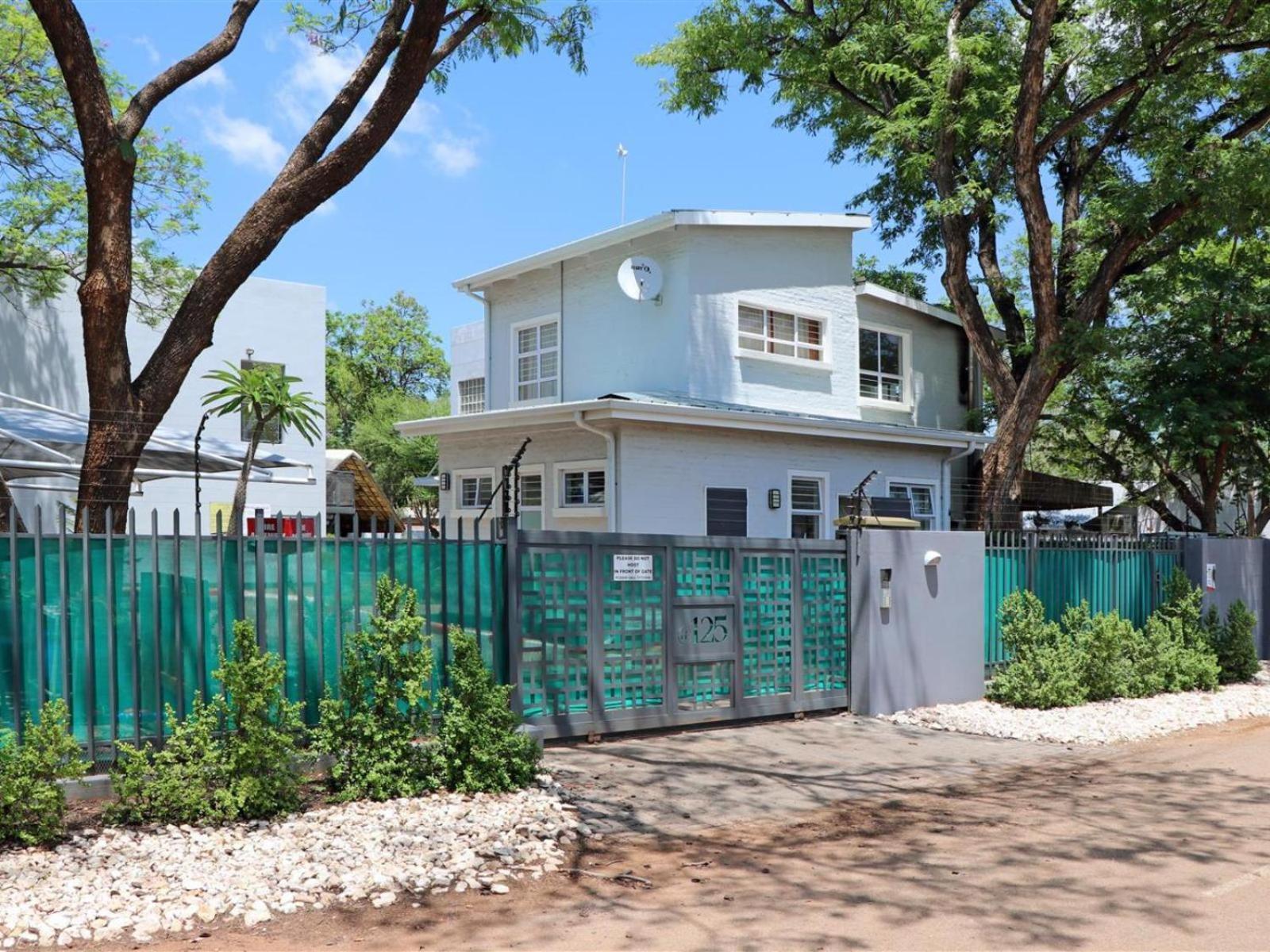 Apartments @ 125 Gaborone Bagian luar foto