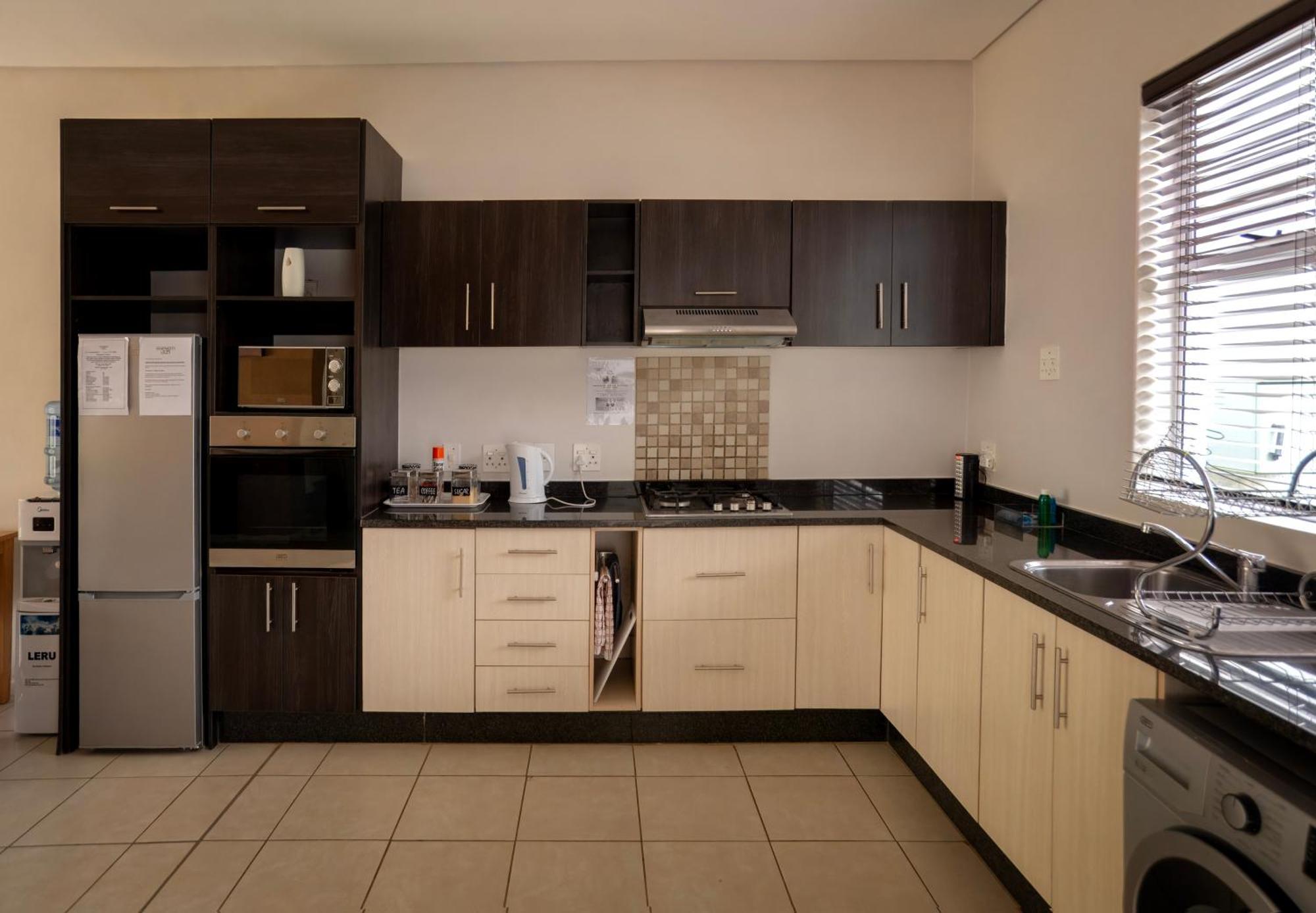 Apartments @ 125 Gaborone Bagian luar foto