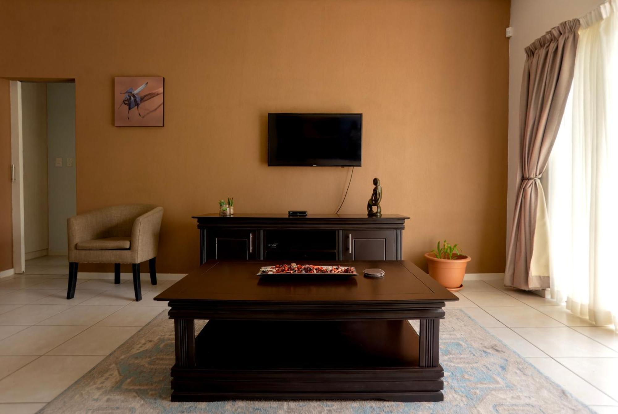 Apartments @ 125 Gaborone Bagian luar foto