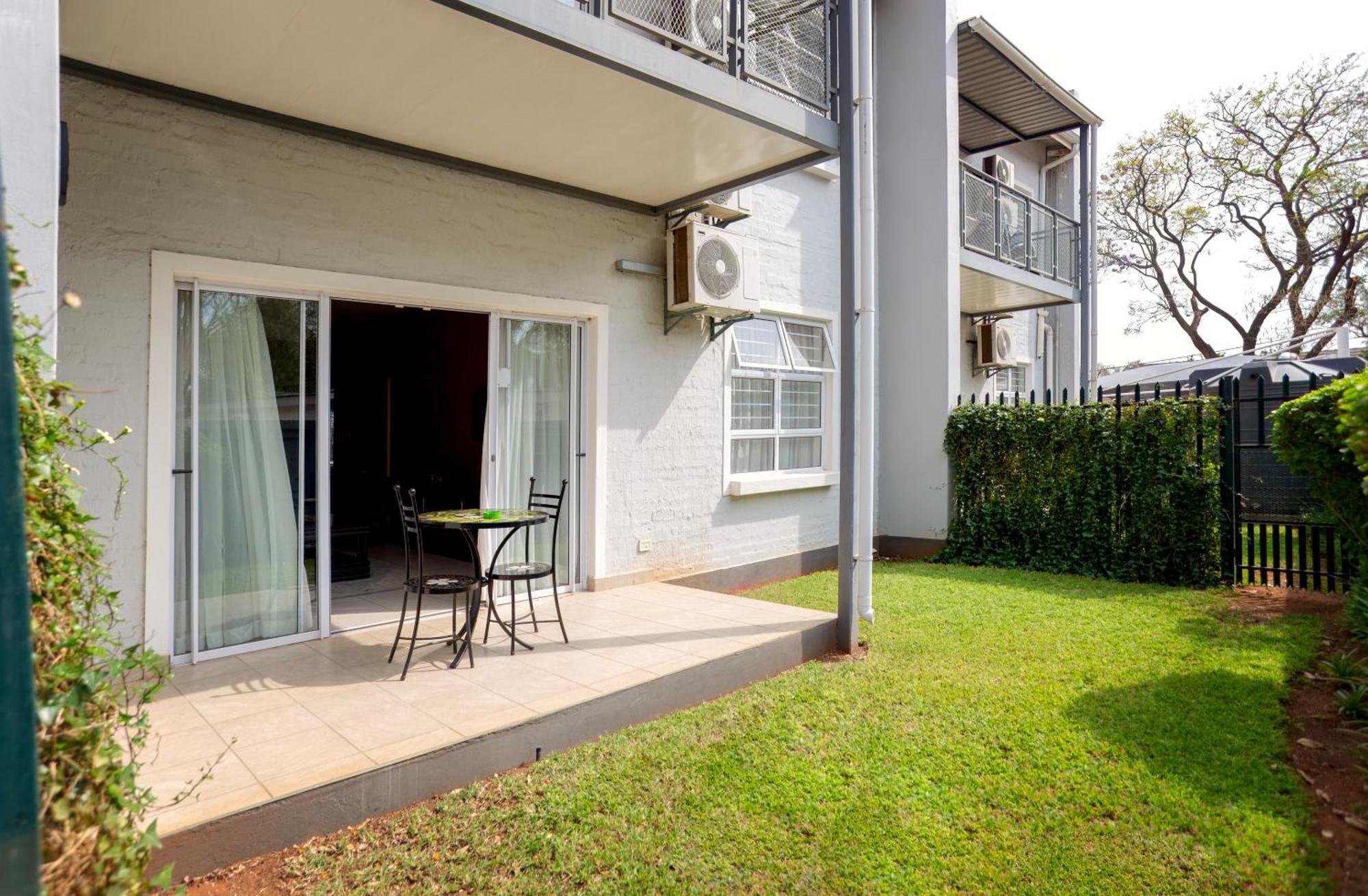 Apartments @ 125 Gaborone Bagian luar foto